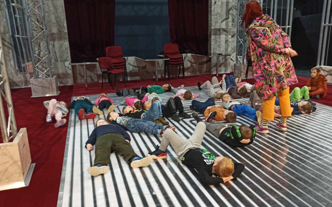 Pszczółki w Teatrze