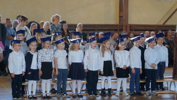 Pasowanie uczniów klas 1