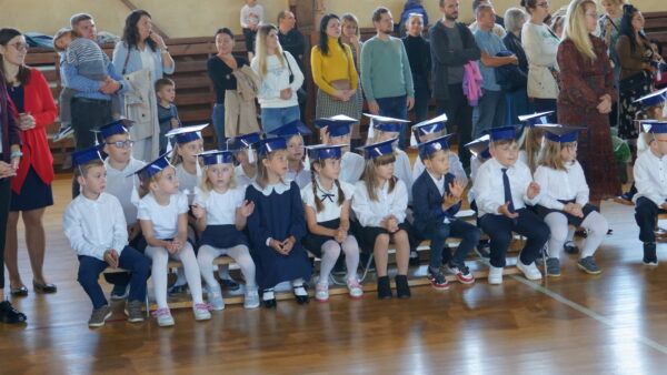 Pasowanie uczniów klas 1