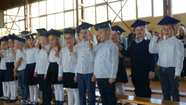 Pasowanie uczniów klas 1