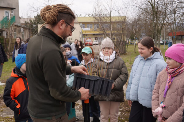 Sadzimy drzewka z okazji Międzynarodowego Dnia Lasów