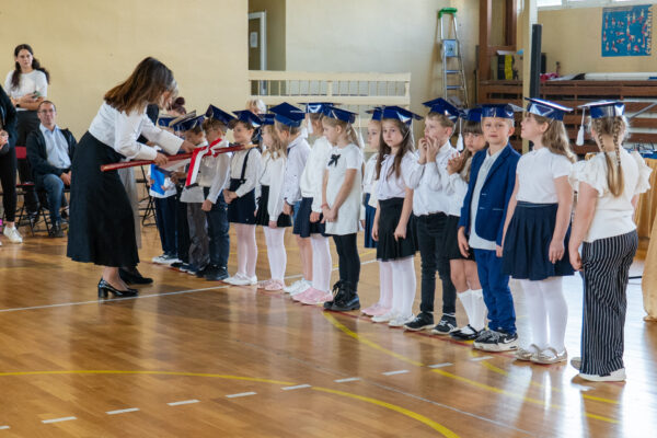 Pasowanie uczniów klas 1