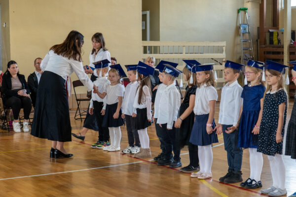 Pasowanie uczniów klas 1