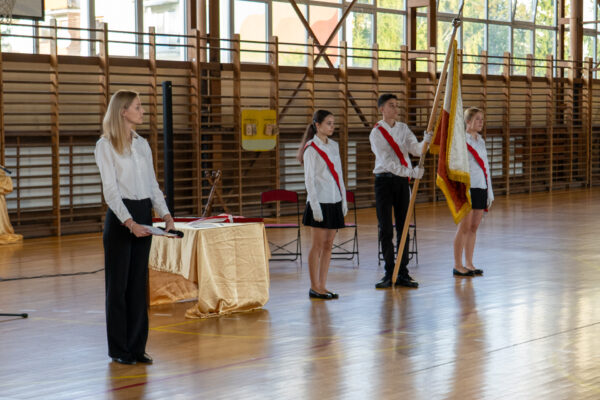 Pasowanie uczniów klas 1