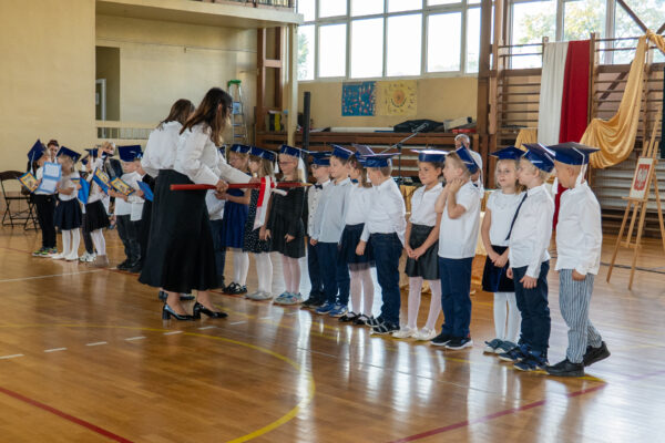Pasowanie uczniów klas 1