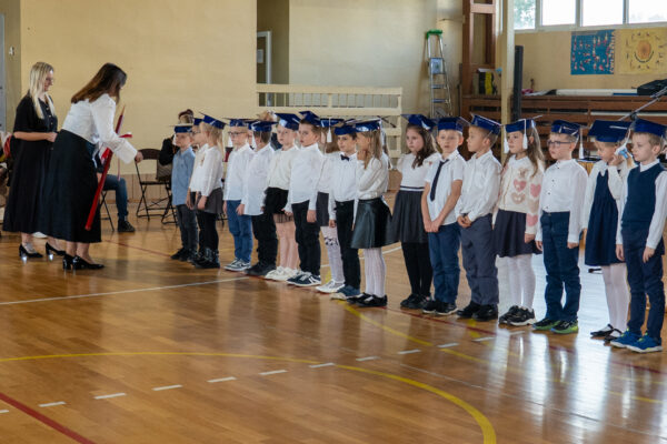 Pasowanie uczniów klas 1