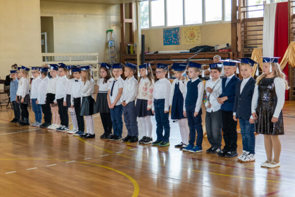 Pasowanie uczniów klas 1