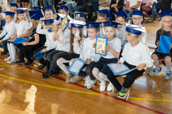 Pasowanie uczniów klas 1
