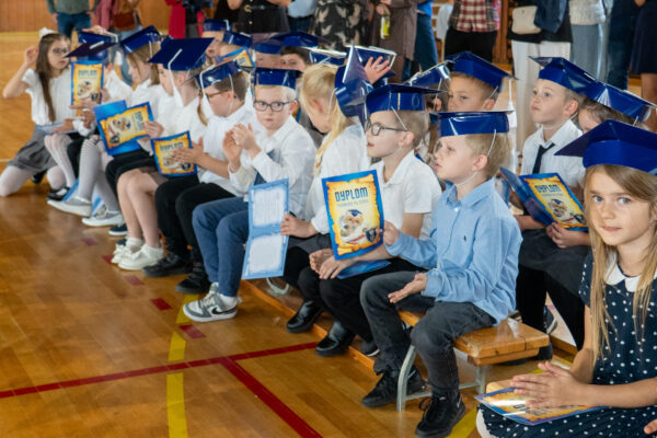 Pasowanie uczniów klas 1