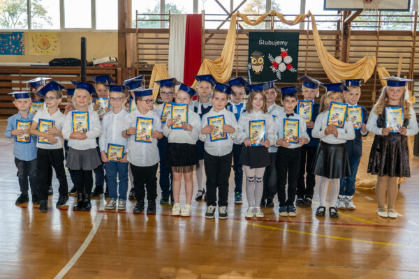 Pasowanie uczniów klas 1