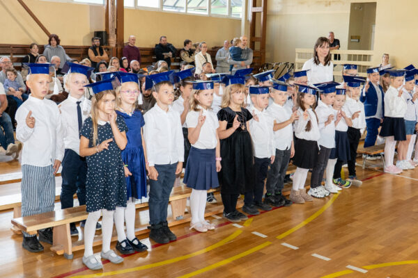 Pasowanie uczniów klas 1